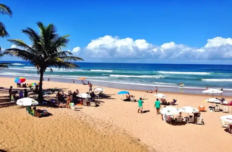 Praia de Stella Maris em Salvador