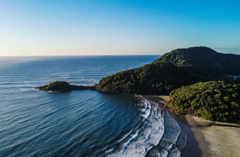 Praia do Indaiá em Bertioga SP