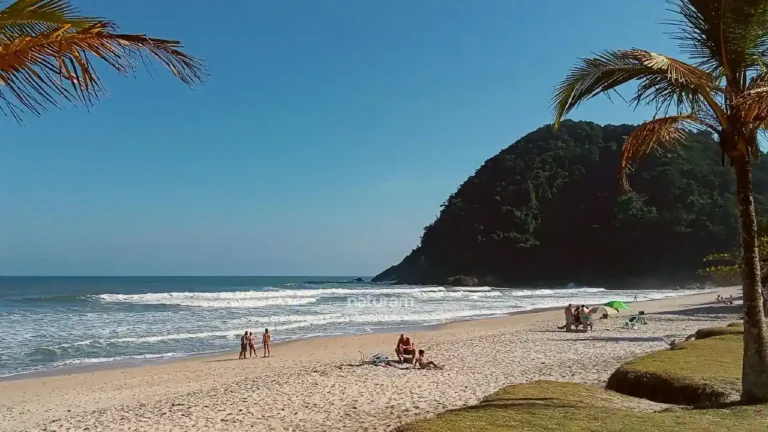 A Praia de Juréia, em Iguape sp