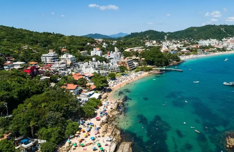 Praia da Lagoinha bombinhas sc