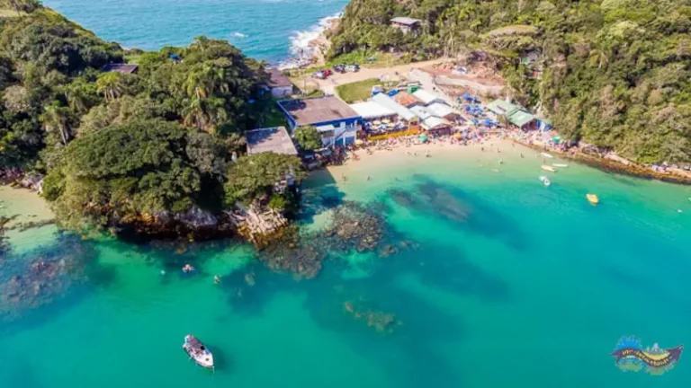 Qual o lugar mais bonito de Bombinhas?