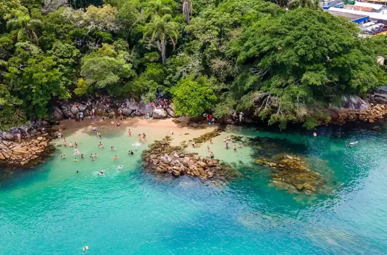 Praia do Biguá em Bombinhas