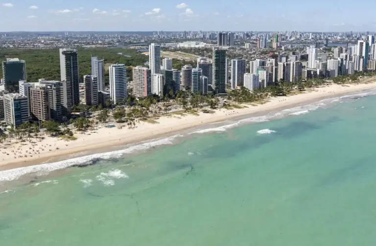 A Praia do Pina em Recife