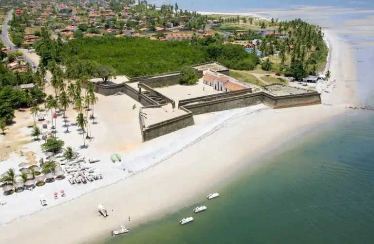 Praia do Forte Orange em Itamaracá