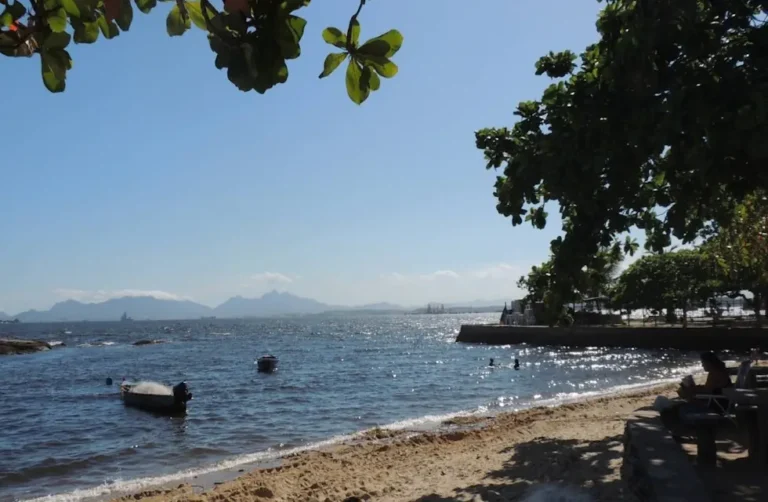 Praia dos Frades Paquetá