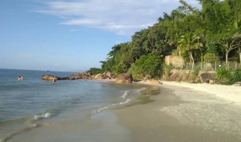 Praia de Canajurê em Florianópolis