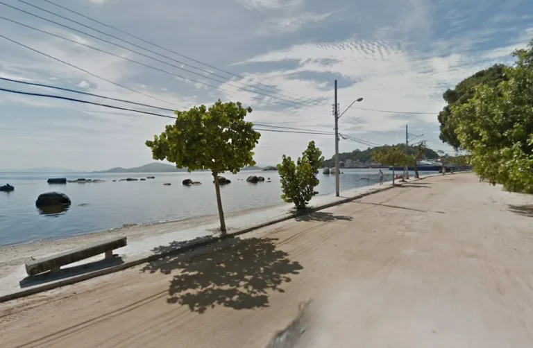 Praia dos Tamoios em Paquetá RJ
