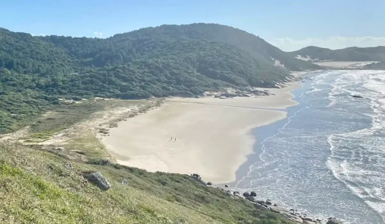 Praia do Manelome em Laguna