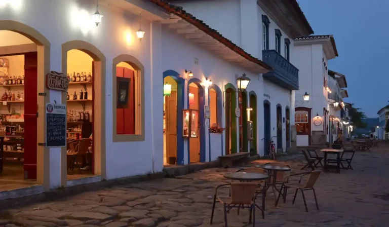 O Que Fazer em Paraty à Noite