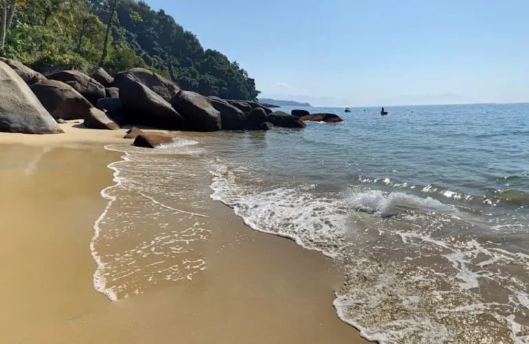 Praia de Castelhanos Ilha Grande